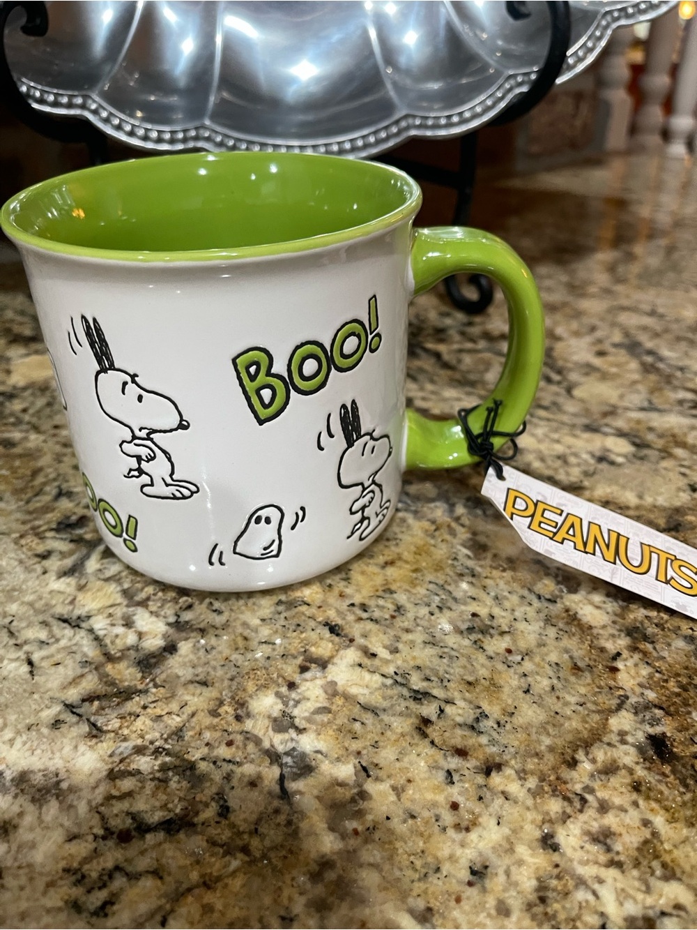 Peanuts Snoopy and ghosts oversize BOO Halloween mug - Brand NEW!